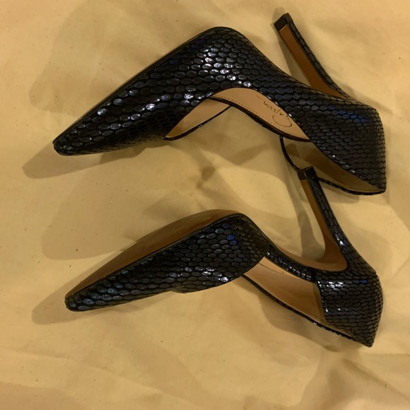 Jessica Simpson - Picture 2 of 3